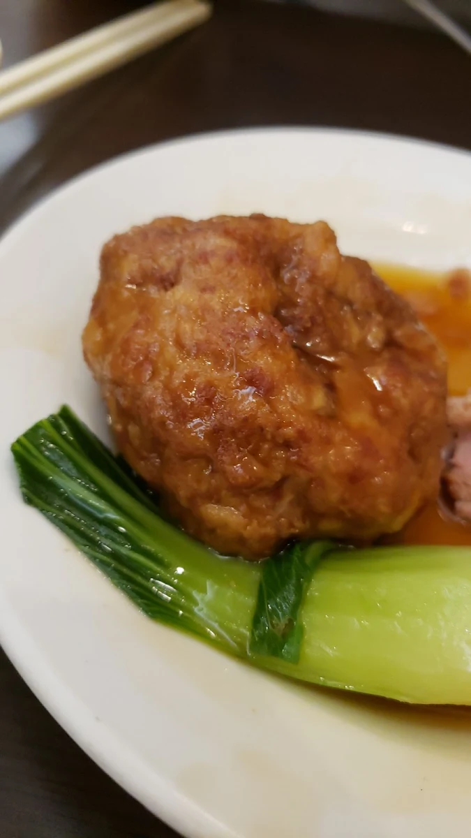 braised minced pork meatballs with greens 菜芯狮子头, Tian Xin Place